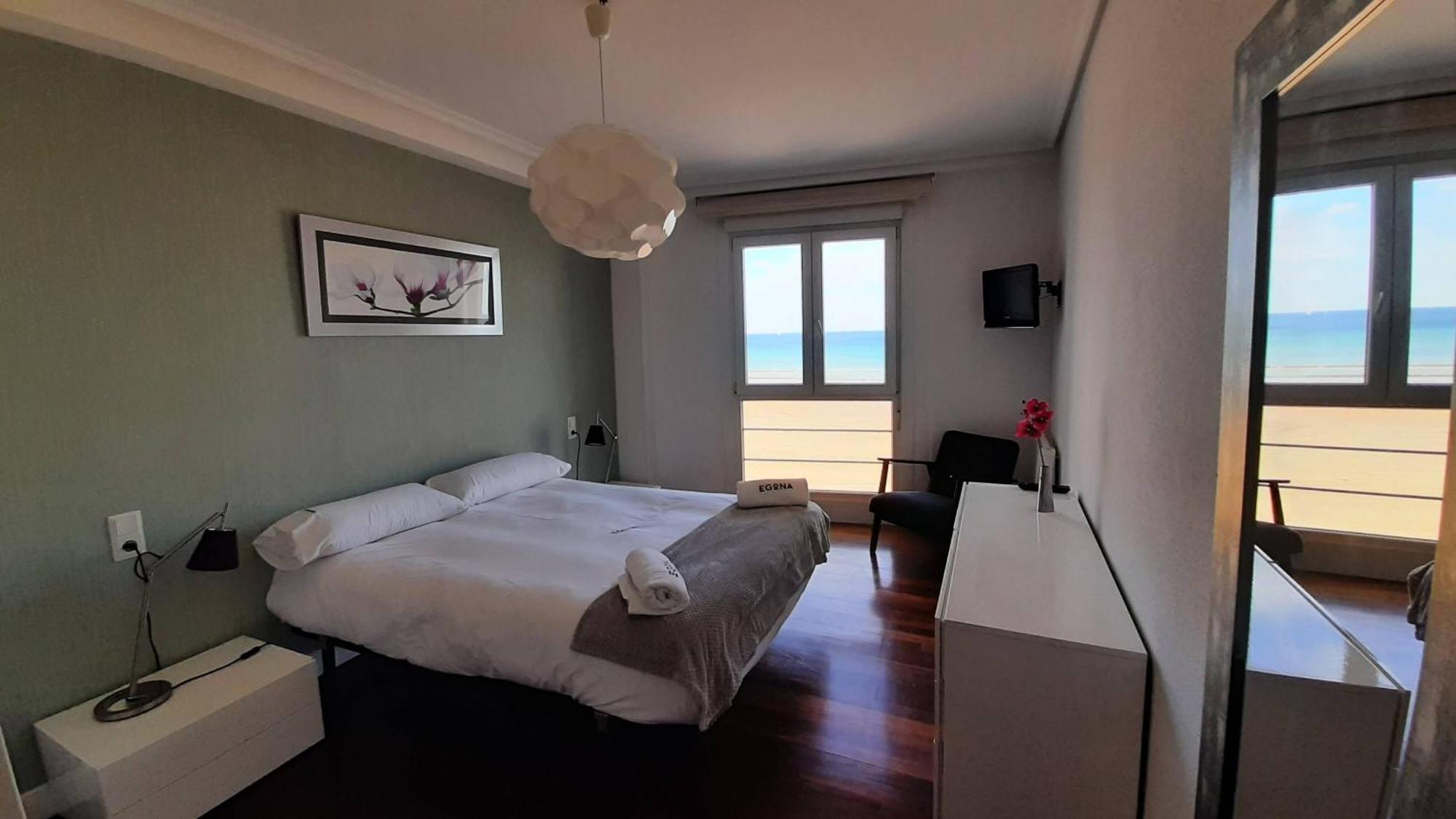 Egona - Baneru 3 Vivienda En 1 Linea De Playa Centro Ciudad Lägenhet Zarautz Exteriör bild